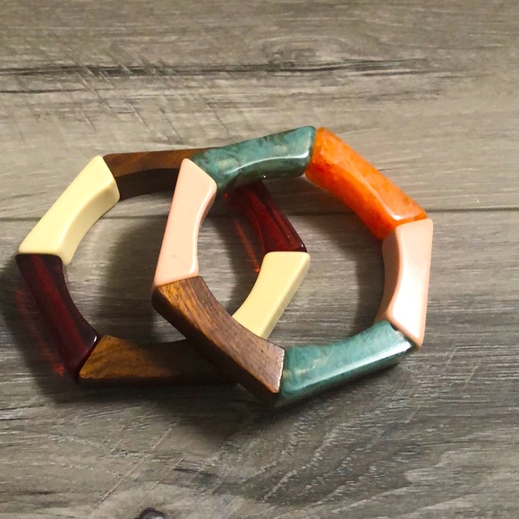 Bracelet - Picture 1 of 2